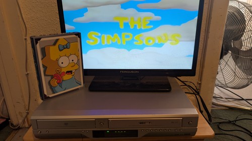 Toshiba vhs dvd - toshiba,